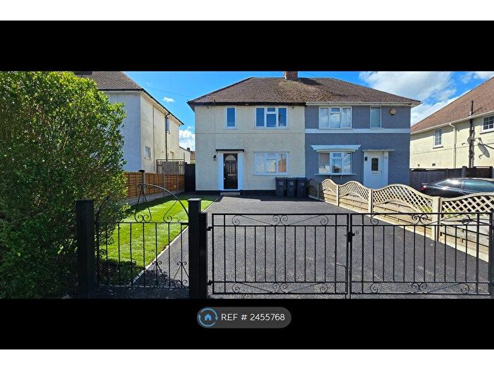 2 Bedroom Semi-Detached House To Rent In Montacute Road, New Addington, Croydon, CR0