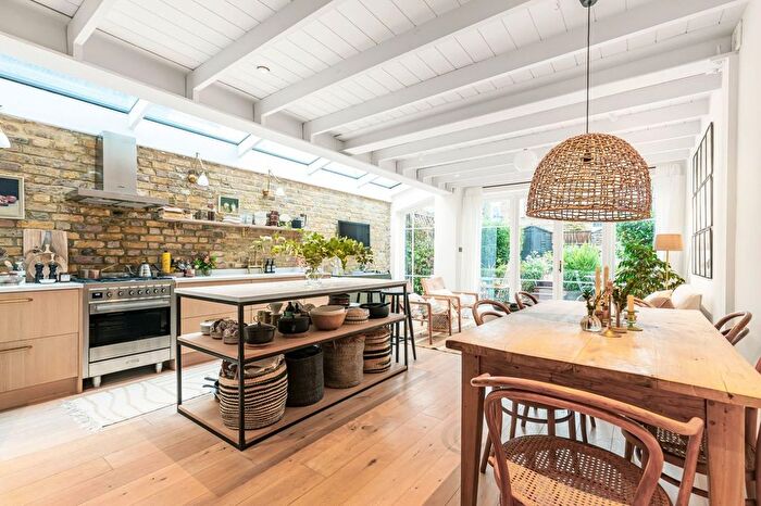 2 Bedroom Flat For Sale In Tranmere Road, Earlsfield, SW18