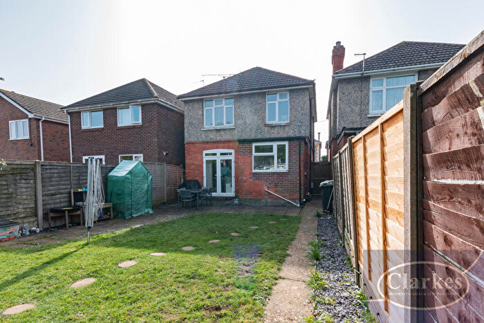 3 Bedroom Detached House For Sale In Elmes Road, Bournemouth, BH9