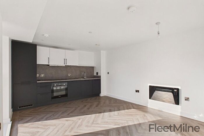 1 Bedroom Flat To Rent In Chapmans Yard, Upper Gough Street, Birmingham, B1