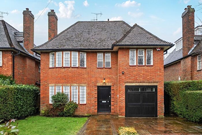 6 Bedroom Detached House To Rent In Kingsley Way, London, N2