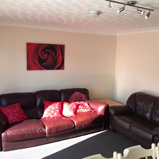4 Bedroom House To Rent In Saxton Close (), Beeston, Nottingham, Nottinghamshire, NG9