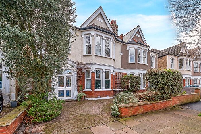 4 Bedroom Semi-detached House For Sale In Inchmery Road, London, SE6