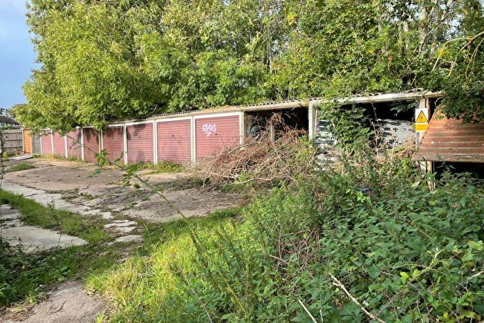 Garage / Parking For Sale In Garage, Springhill Road, Grendon Underwood, Aylesbury, HP18