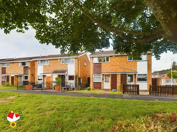 2 Bedroom Semi-Detached House To Rent In Sycamore Close, Podsmead, GL1