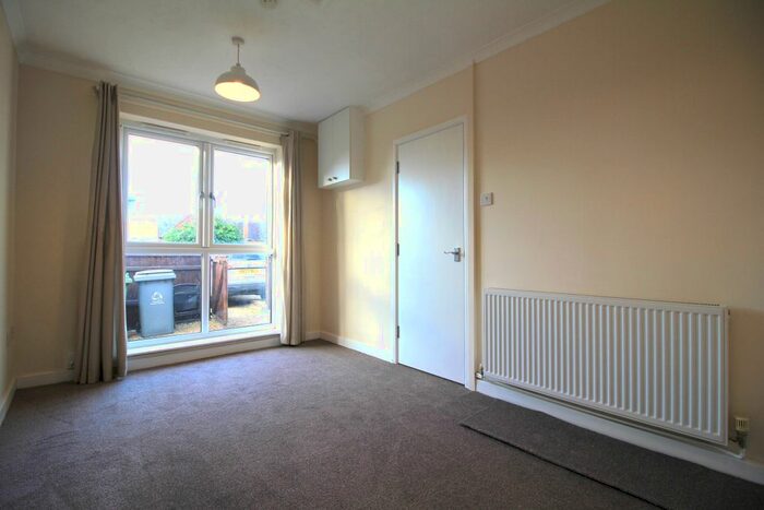 1 Bedroom Flat To Rent In Neville Road, Norwich, NR7