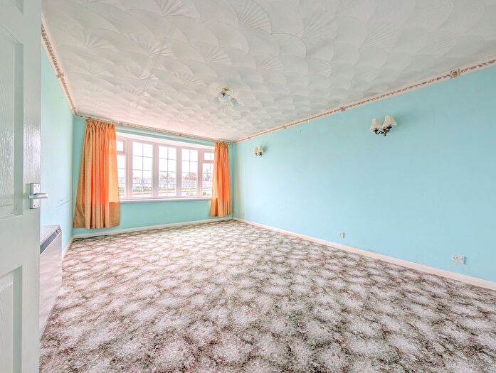 2 Bedroom Bungalow For Sale In Hurdman Way, Ingoldmells, PE25