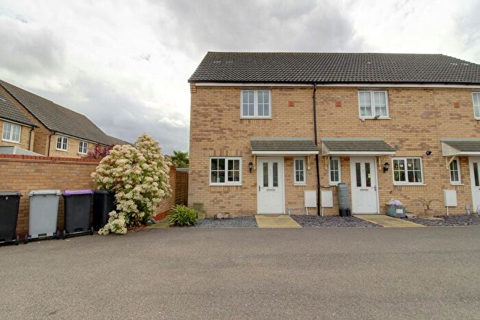 2 Bedroom End Of Terrace House For Sale In Jubilee Drive, Market Deeping, PE6
