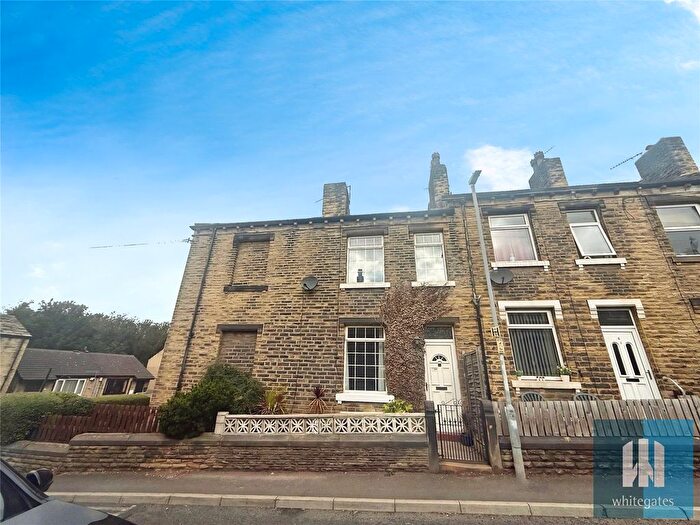 2 Bedroom Terraced House To Rent In Ravensknowle Road, Moldgreen, Huddersfield, HD5