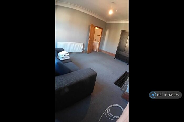 3 Bedroom Flat To Rent In Westbourne, Gateshead, NE8