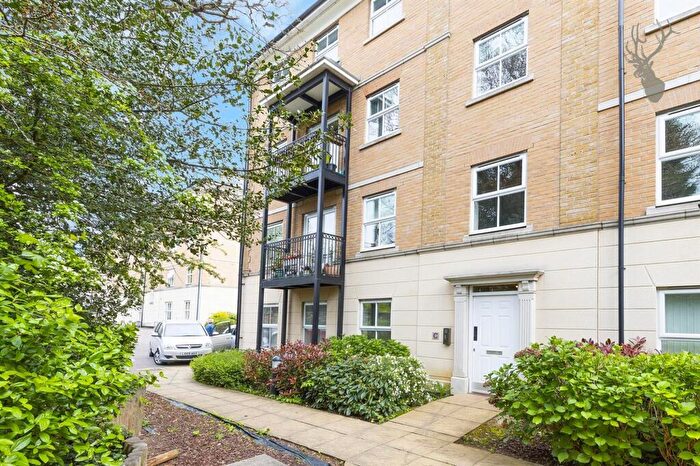 2 Bedroom Flat To Rent In St. Helens Mews, Brentwood, CM14