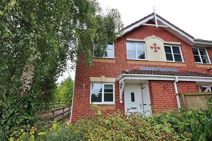 2 Bedroom Semi-Detached House To Rent In Church Fields, Carlton, DN14