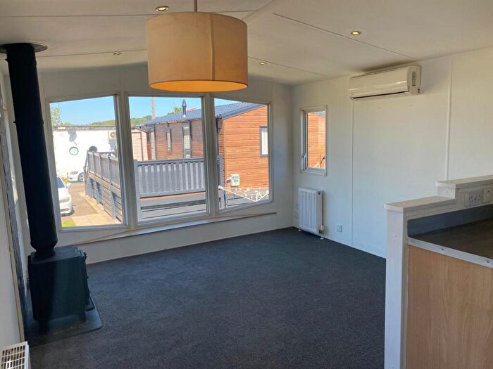2 Bedroom Caravan For Sale In Luxury Two Bed Lodge, Little Venice Country Park And Marina, Hampstead Lane, Yalding, Kent, ME18