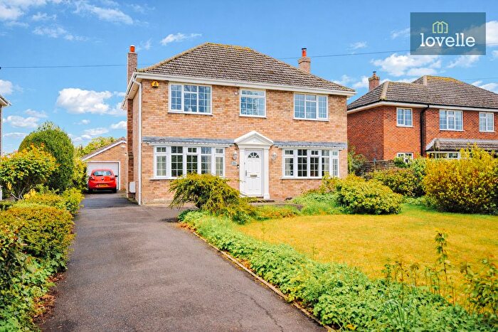 4 Bedroom Detached House For Sale In Tinkle Street, Grimoldby, LN11