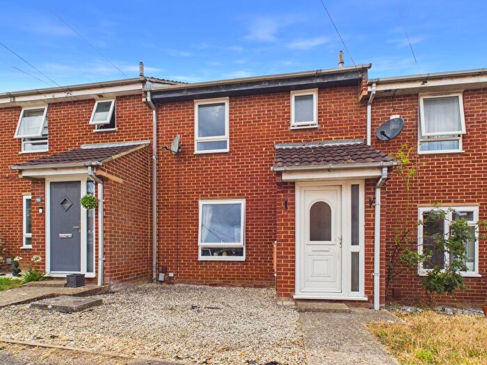 3 Bedroom Terraced House For Sale In Denby Way, Tilehurst, RG30