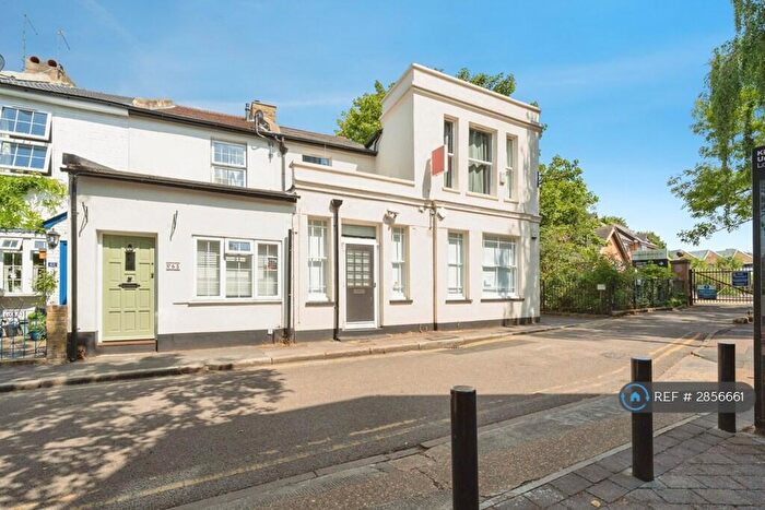 5 Bedroom Flat To Rent In Mill St, Kingston Upon Thames, KT1