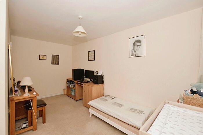 2 Bedroom End Of Terrace House For Sale In Bushy Royds, Ashford, Kent, TN24