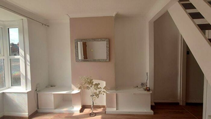 2 Bedroom Terraced House To Rent In Cranbury Road, Reading, RG30