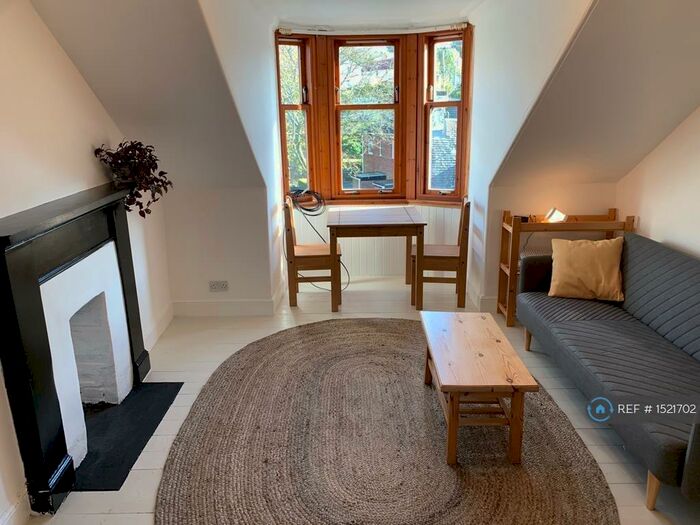 1 Bedroom Flat To Rent In Glencairn Place, Kilmacolm, PA13