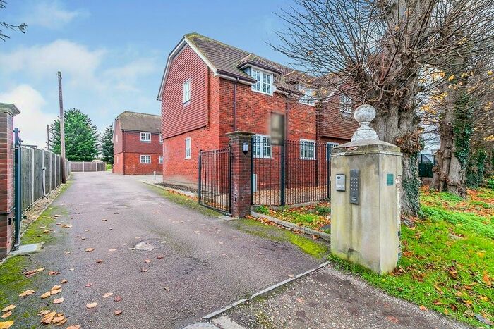 2 Bedroom Flat To Rent In Clockhouse Stables, Green Street Green Road, Green Street Green, Dartford, DA2