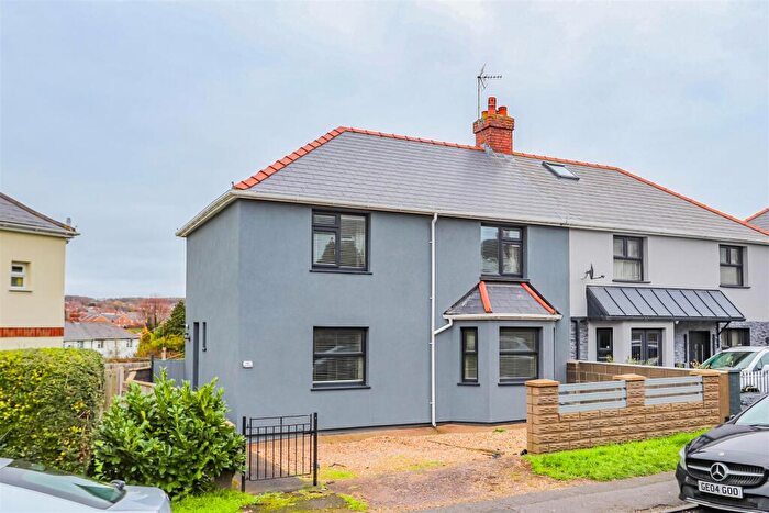 4 Bedroom Semi Detached House For Sale In Hywel Crescent, Barry, CF63