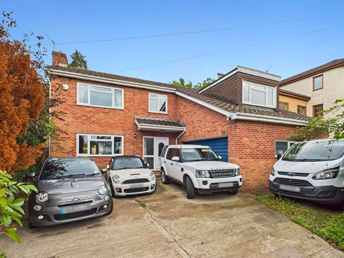4 Bedroom Detached House For Sale In Stroud Road, Tuffley, Gloucester, GL4