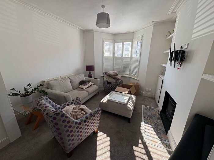 2 Bedroom Property To Rent In Wyndham Road, Canton, Cardiff, CF11