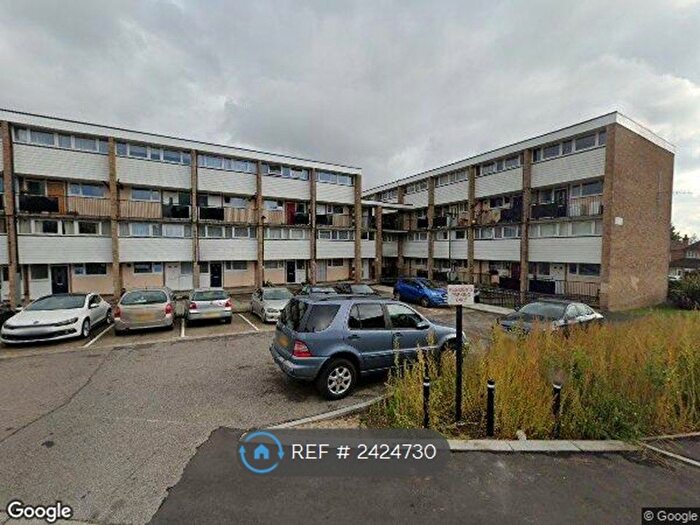 2 Bedroom Maisonette To Rent In Blossom Lane, Enfield, EN2