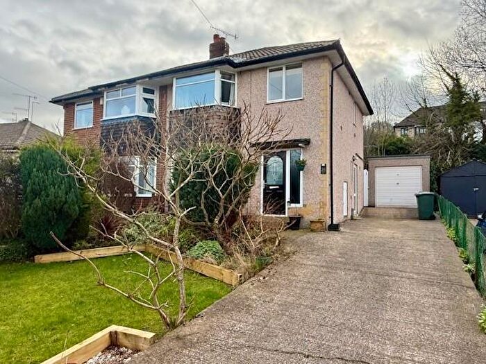 3 Bedroom Semi Detached House For Sale In Kingsdale Drive, Bolton, BD2