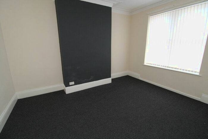 3 Bedroom Flat To Rent In Windsor Avenue, Bensham NE8