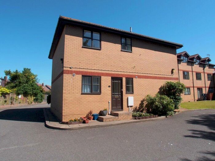 2 Bedroom House To Rent In Carnforth Road, Sompting, Lancing, West Sussex, BN15