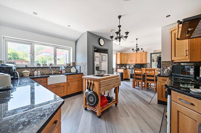 4 Bedroom Detached House For Sale In Longdown Road, Epsom, KT17