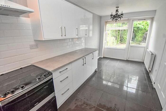 2 Bedroom Terraced House To Rent In Lakefield Close, Birmingham, B28