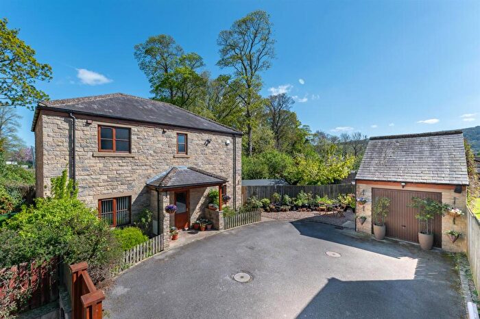 4 Bedroom Detached House For Sale In Oatlands Drive, Otley, LS21