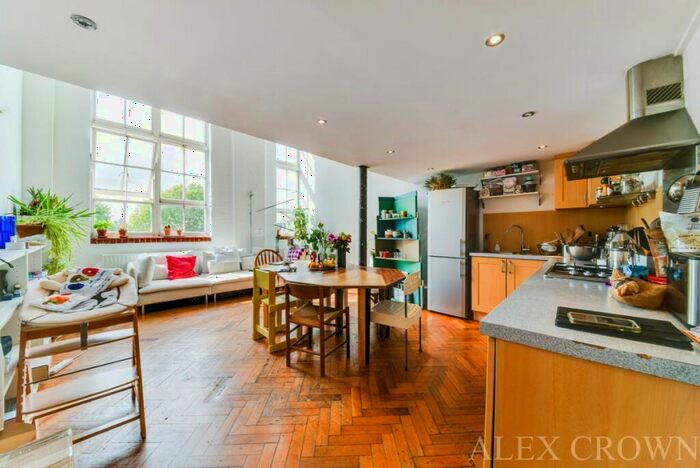 2 Bedroom Flat To Rent In Grenier Apartments, Gervase Street, Old Kent Road, SE15