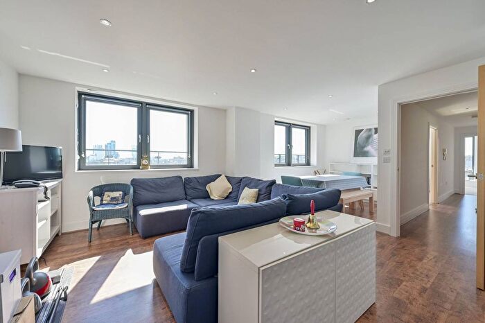 2 Bedroom Flat To Rent In Osiers Road, Wandsworth, London, SW18