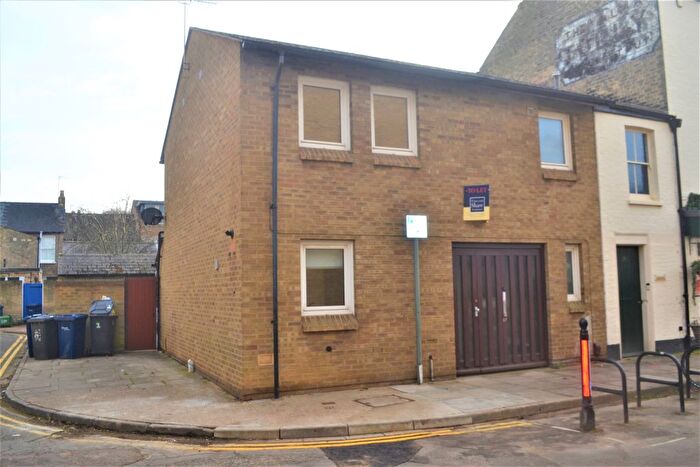 3 Bedroom End Of Terrace House To Rent In Russell Court, Cambridge, CB2
