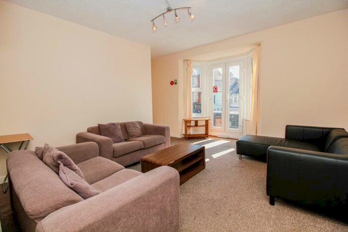 6 Bedroom House To Rent In Cowley Road, Oxford, OX4