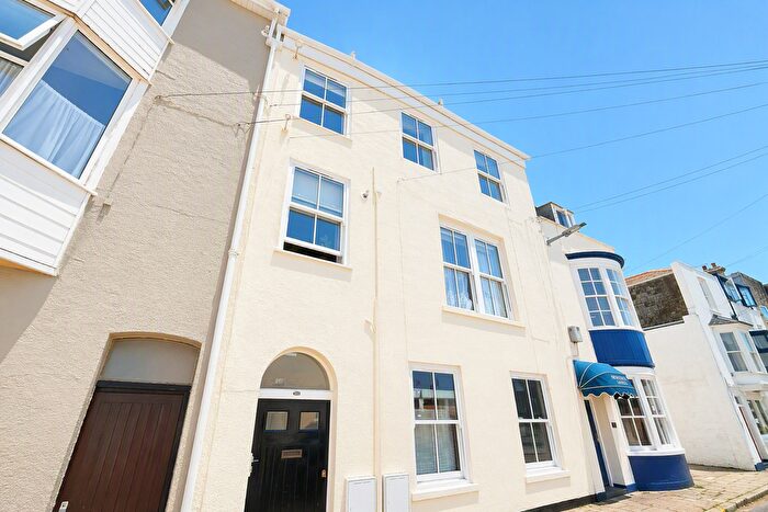 1 Bedroom Flat To Rent In East Street, Weymouth, DT4