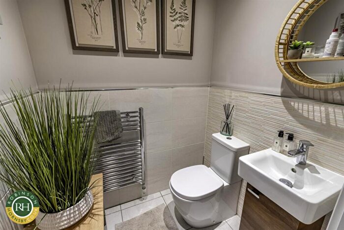 5 Bedroom Detached House For Sale In Burghley Court, Sprotbrough, Doncaster, DN5