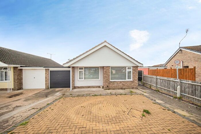 2 Bedroom Detached Bungalow For Sale In Crome Road, Clacton-On-Sea, CO16