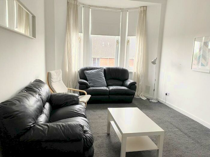 2 Bedroom Flat To Rent In Main Street, Bridgeton, Glasgow, G40