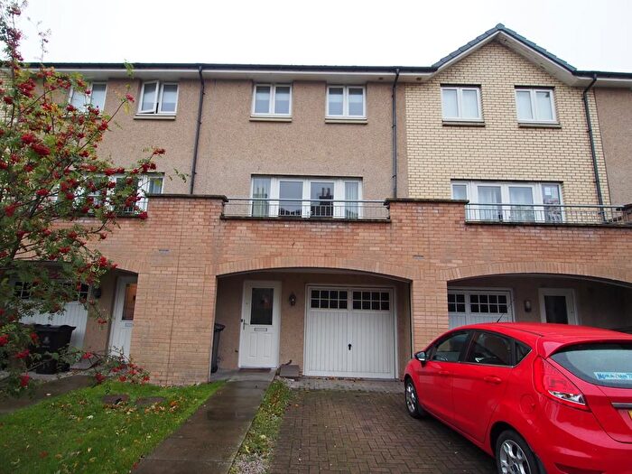 5 Bedroom Town House To Rent In Frater Place, Aberdeen, AB24