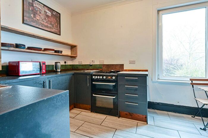 3 Bedroom Maisonette To Rent In Thames Road, Strand On The Green, London, W4