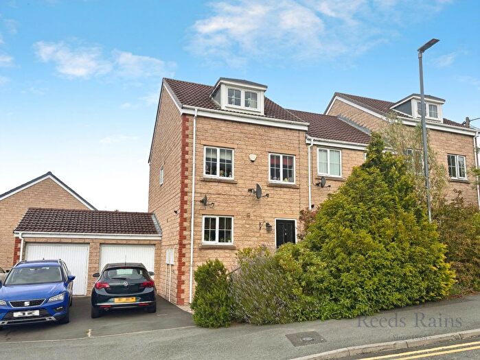 3 Bedroom End Of Terrace House For Sale In Dorset Crescent, Consett, Durham, DH8