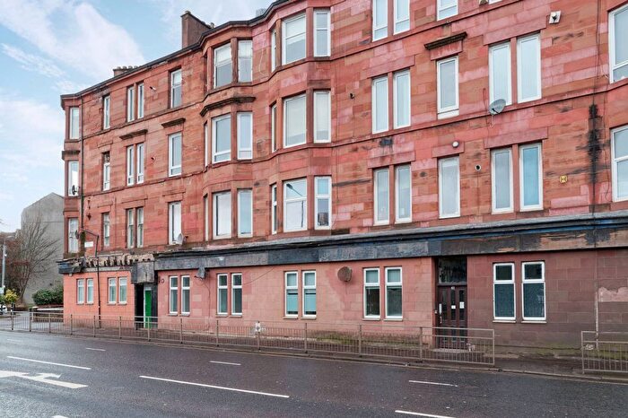 3 Bedroom Flat For Sale In Cumbernauld Road, Glasgow, G31