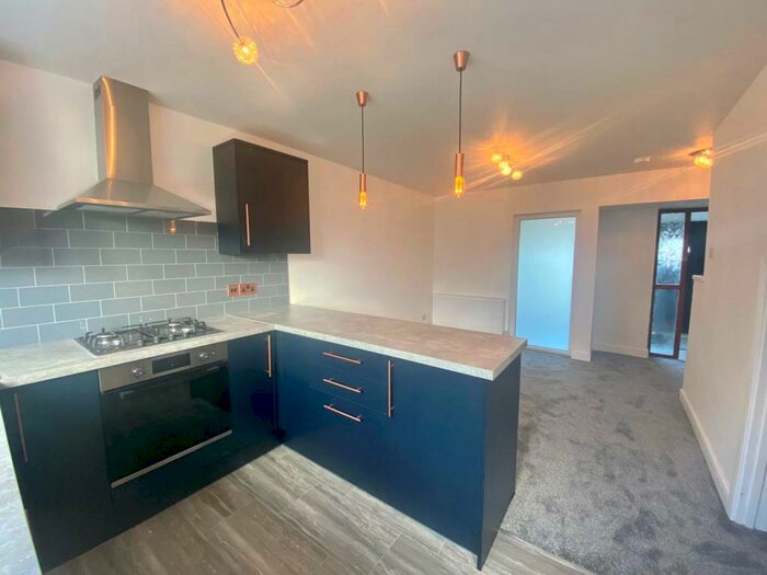 3 Bedroom House To Rent In Croyde Avenue, Llanrumney, Cardiff, CF3