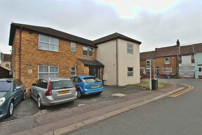 Studio To Rent In Shortlands Road, Sittingbourne, ME10