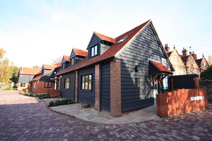 2 Bedroom Flat To Rent In High Street, Bramley, GU5