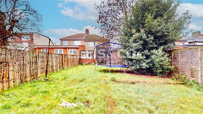 3 Bedroom Semi-detached House For Sale In Chaplin Road, Wembley, HA0
